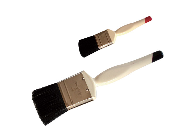 
	Flat brush, 100% natural black bristles, wooden handle